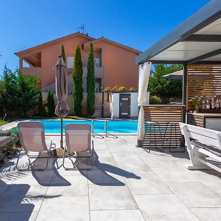 Sun & Sea Villa Kornić エクステリア 写真