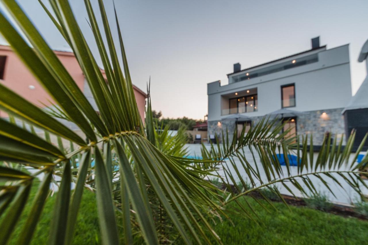 Sun & Sea Villa Kornić エクステリア 写真