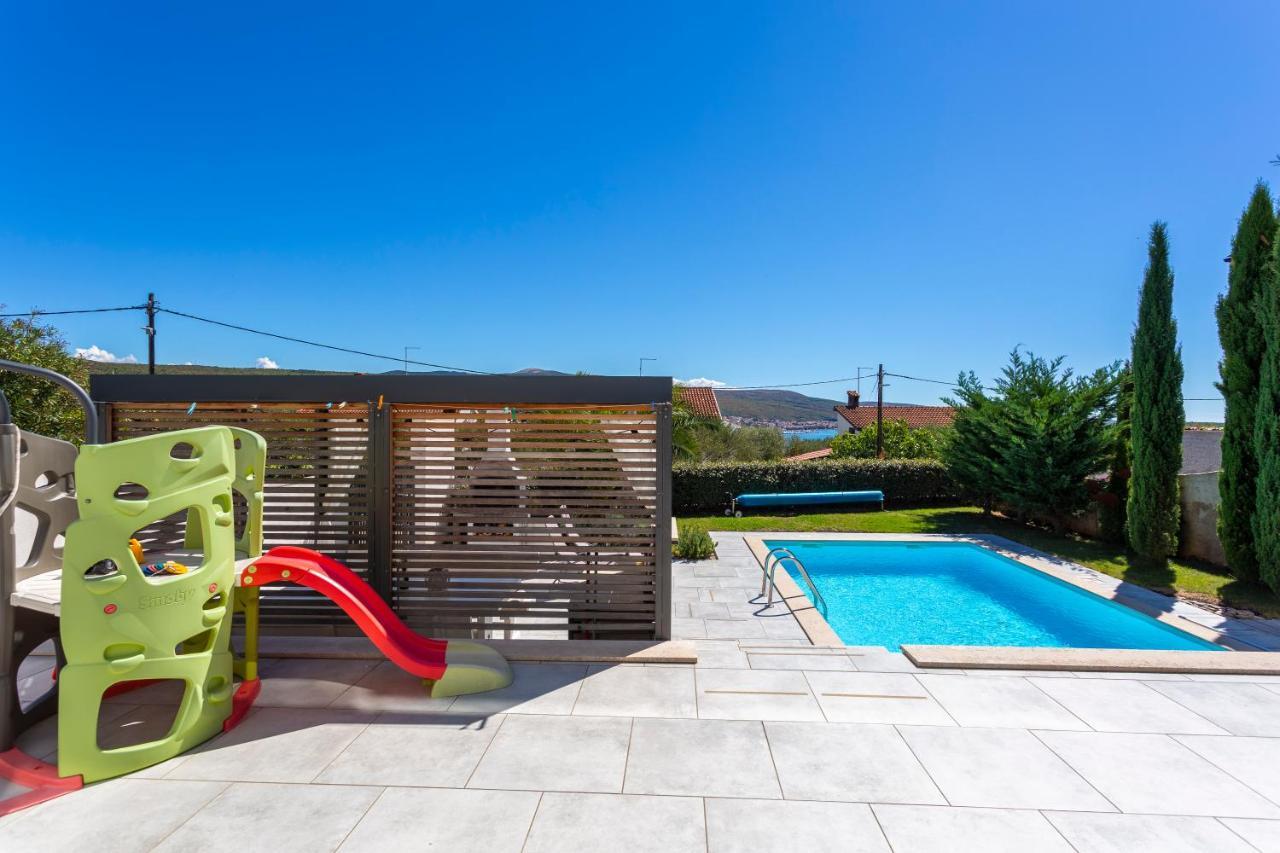 Sun & Sea Villa Kornić エクステリア 写真