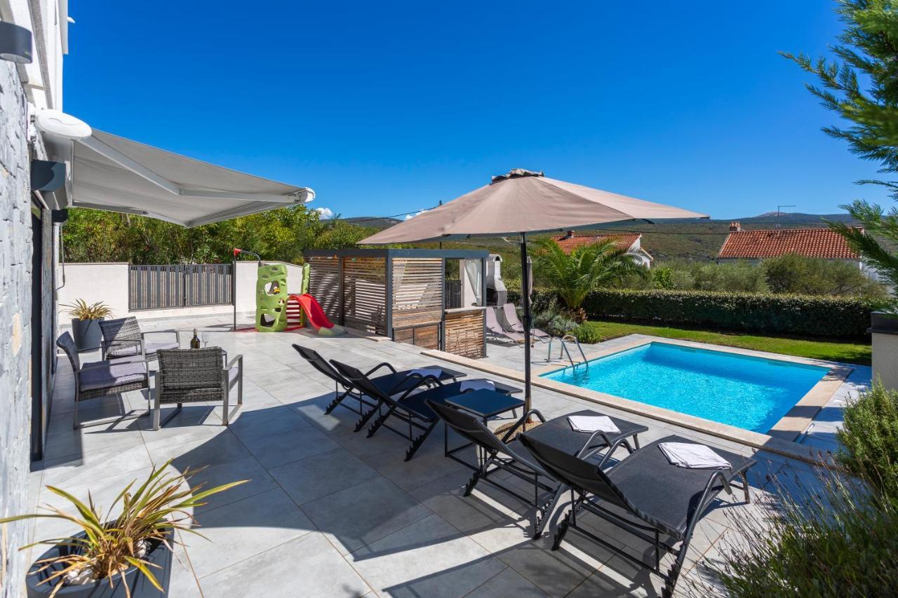 Sun & Sea Villa Kornić エクステリア 写真