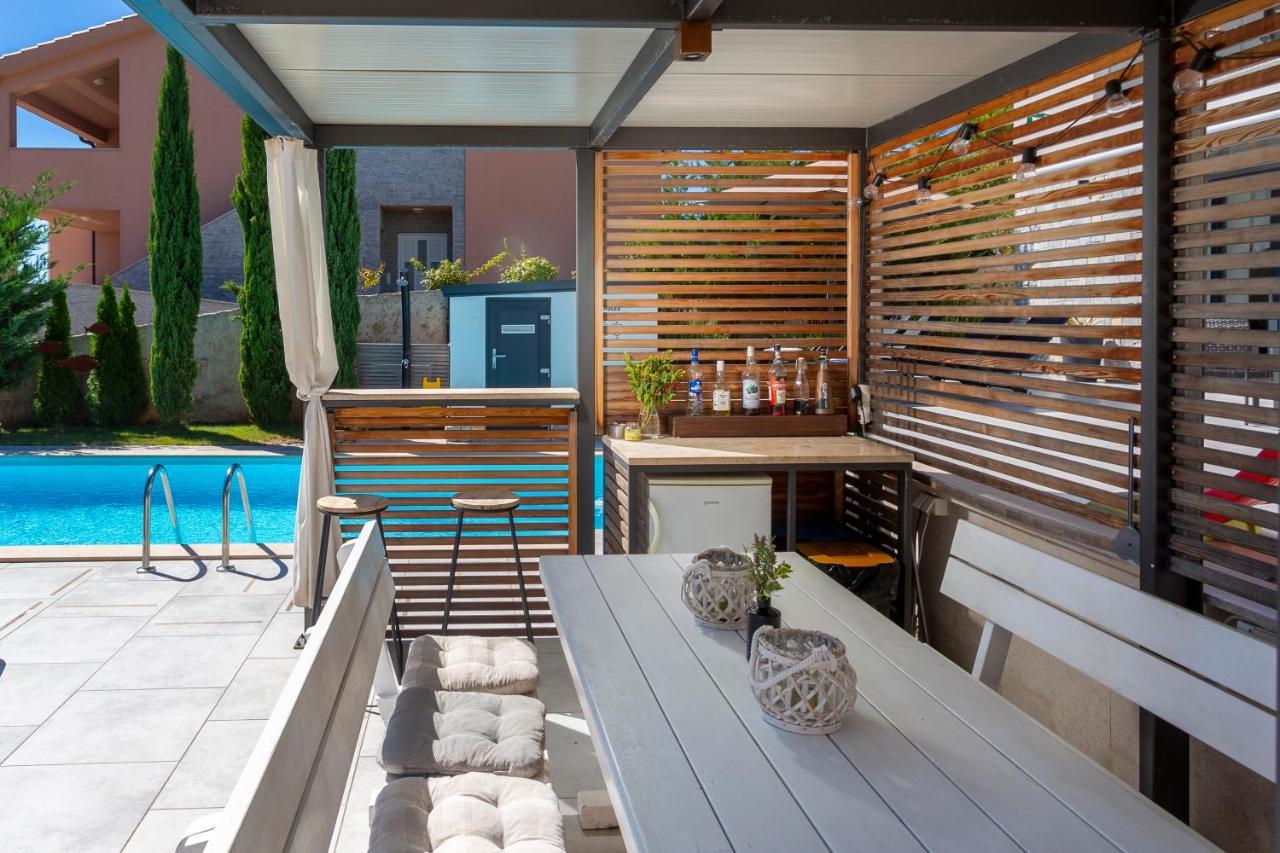 Sun & Sea Villa Kornić エクステリア 写真